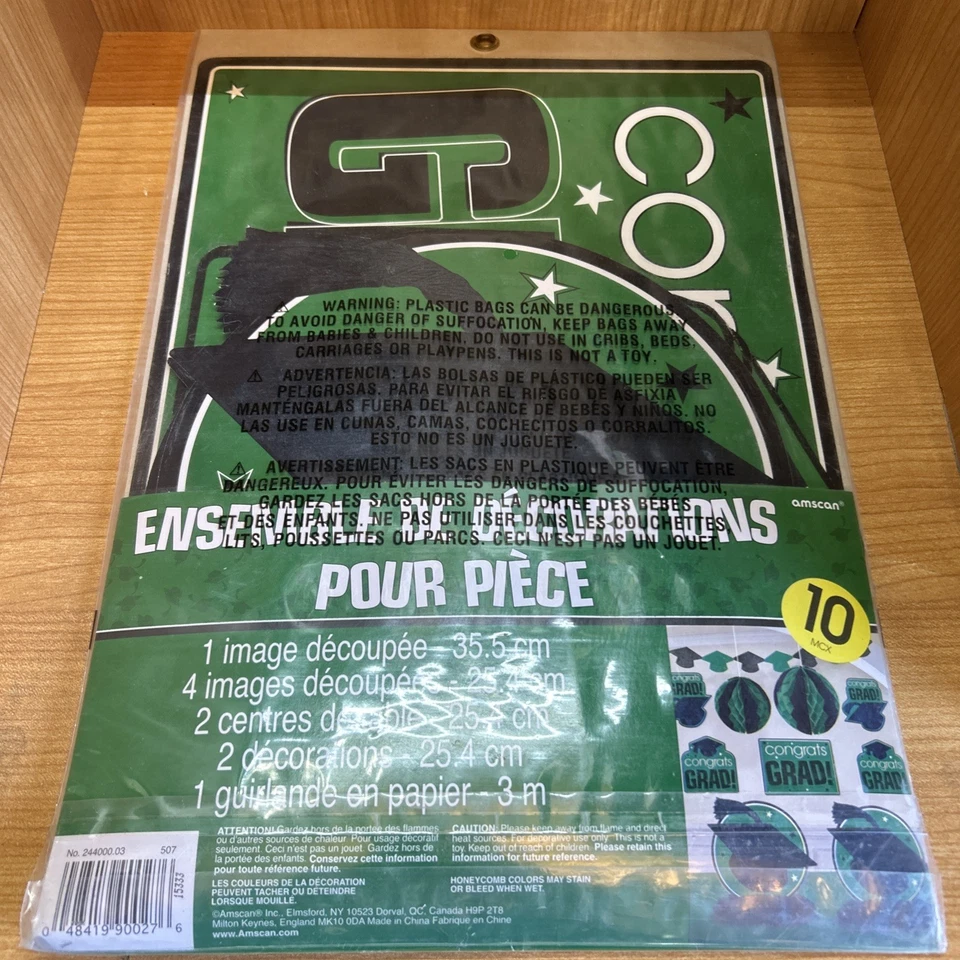 Graduation Green Decorating Kit 10 Pieces  - Image 3 of 3