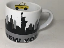 Room Essentials RE NEW YORK CITY Skyline Coffee Mug Cup Taxi Cab  FUN