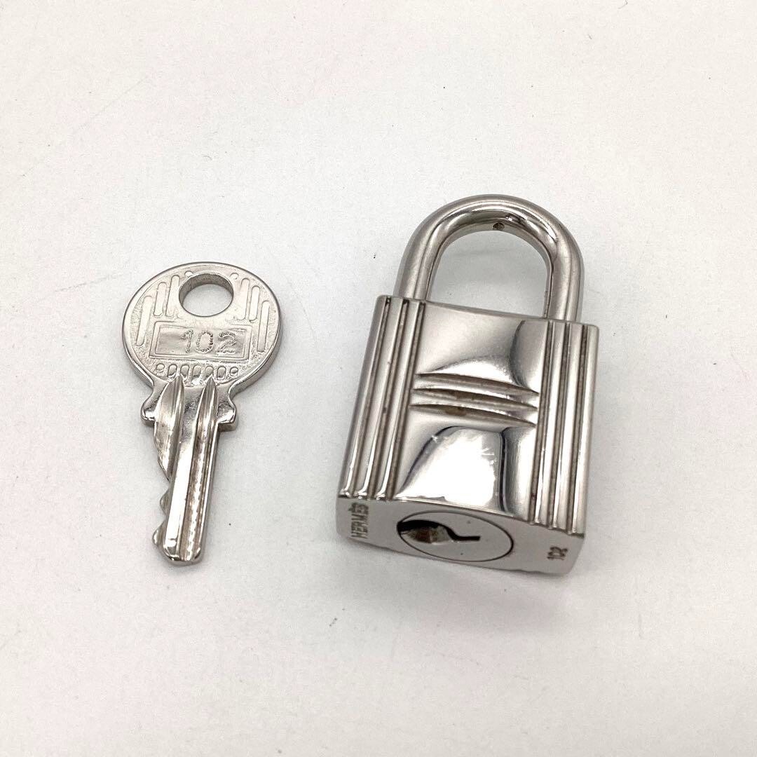 新品未使用HERMES ロックチャーム Authentic HERMES Set of Padlock & Key Cadena Silver Charm Number