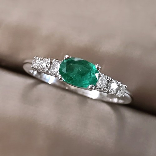 Anello donna con SMERALDO naturale e DIAMANTI oro bianco 18kt solitario Smeraldo - Foto 7 di 11