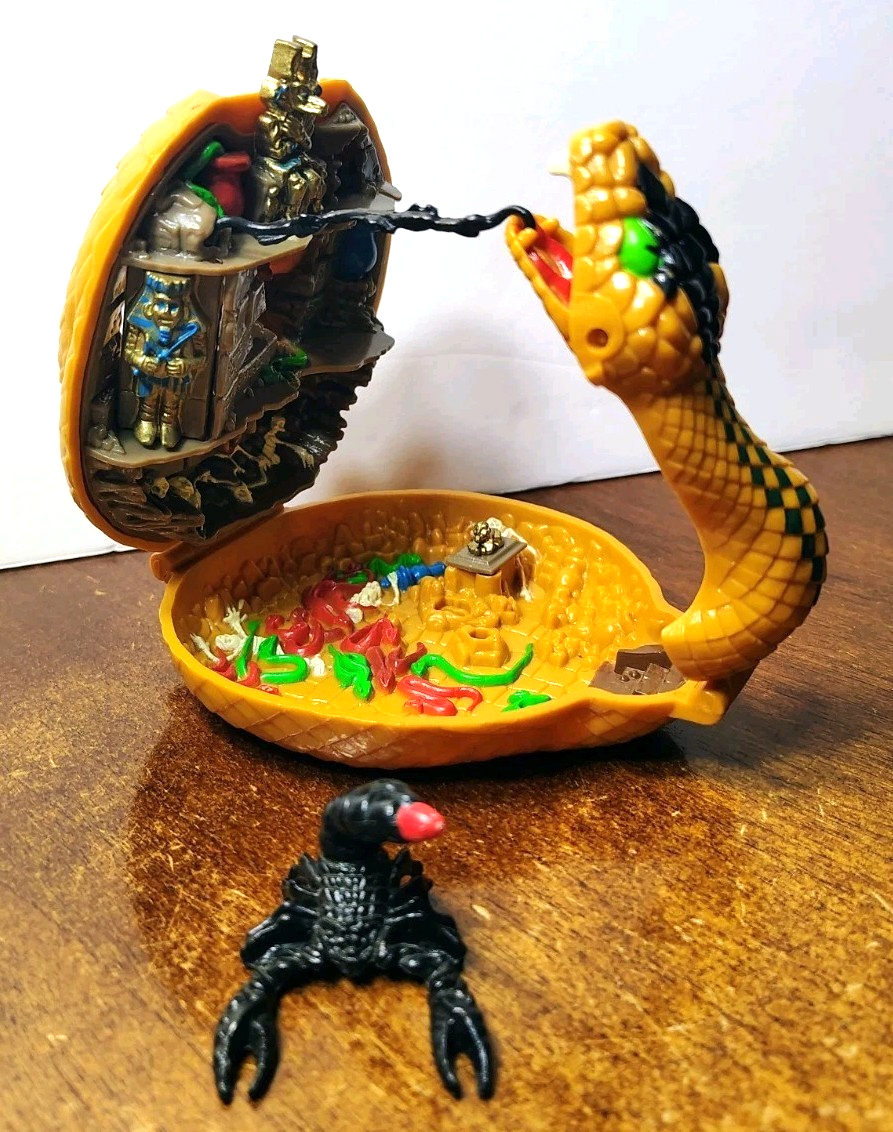 VINTAGE 1992 BLUEBIRD MIGHTY MAX CONQUERS THE PALACE OF POISON