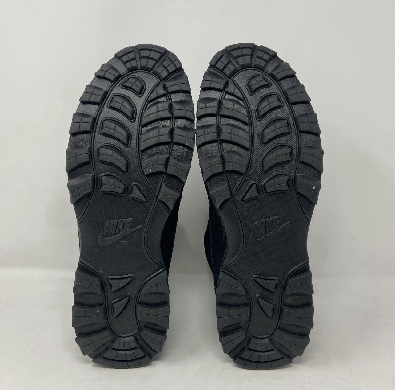 Nike Manoadome Black Sneaker Boots, Size 10.5 844358-003 thumbnail 6