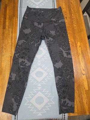 nike dri fit leggings medium Capri