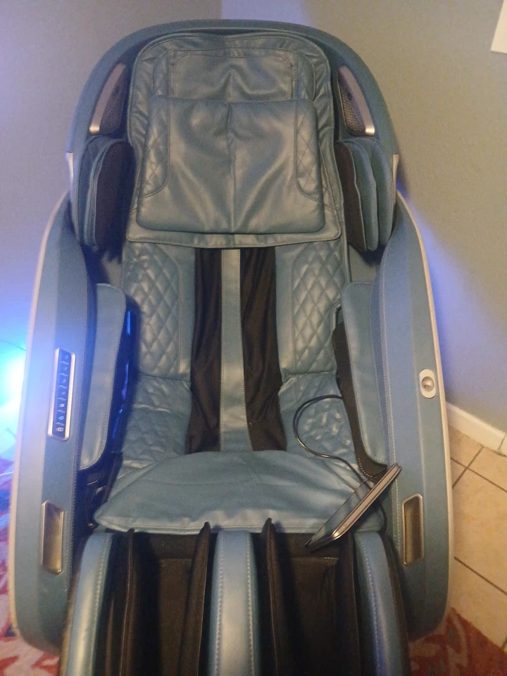 SILLA DE MASAJE RECLINABLE HUMAN TOUCH CERTUS ZERO GRAV RELAX EXCELENTE ESTADO Foto 4 de 4