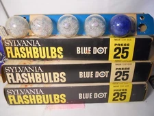 Vintage SYLVANIA BLUE DOT FLASHBULBS Press 25 (2) 12-Pack plus 5 = 29