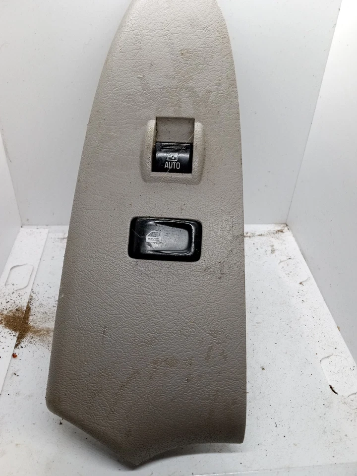 Interruptor de bloqueo de puerta lateral para pasajero Chevrolet Trail Blazer 2002-2009 P/n 15857676 Foto 2 de 4