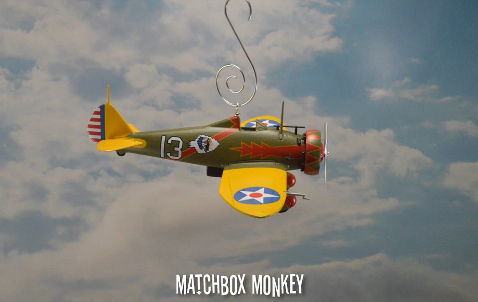 Рождественское украшение самолет самолет Peashooter Boeing P-26 воздушного корпуса армии США - Изображение 3 из 4