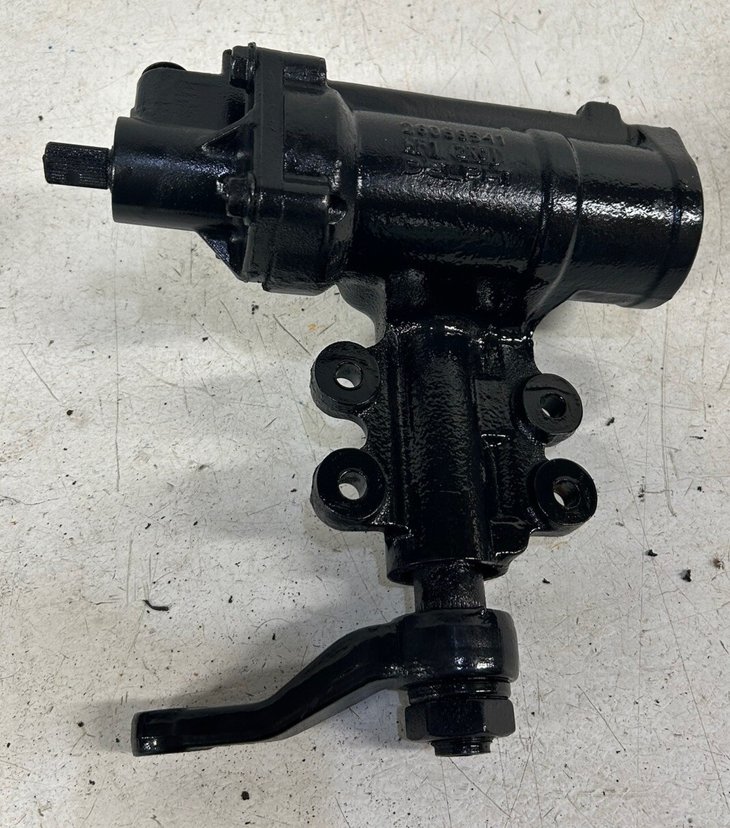 2001-2004 Nissan Xterra & Frontier V6 power steering gear w pitman
