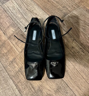Prada Patent leather square toe ballet flats in size 35.5, color