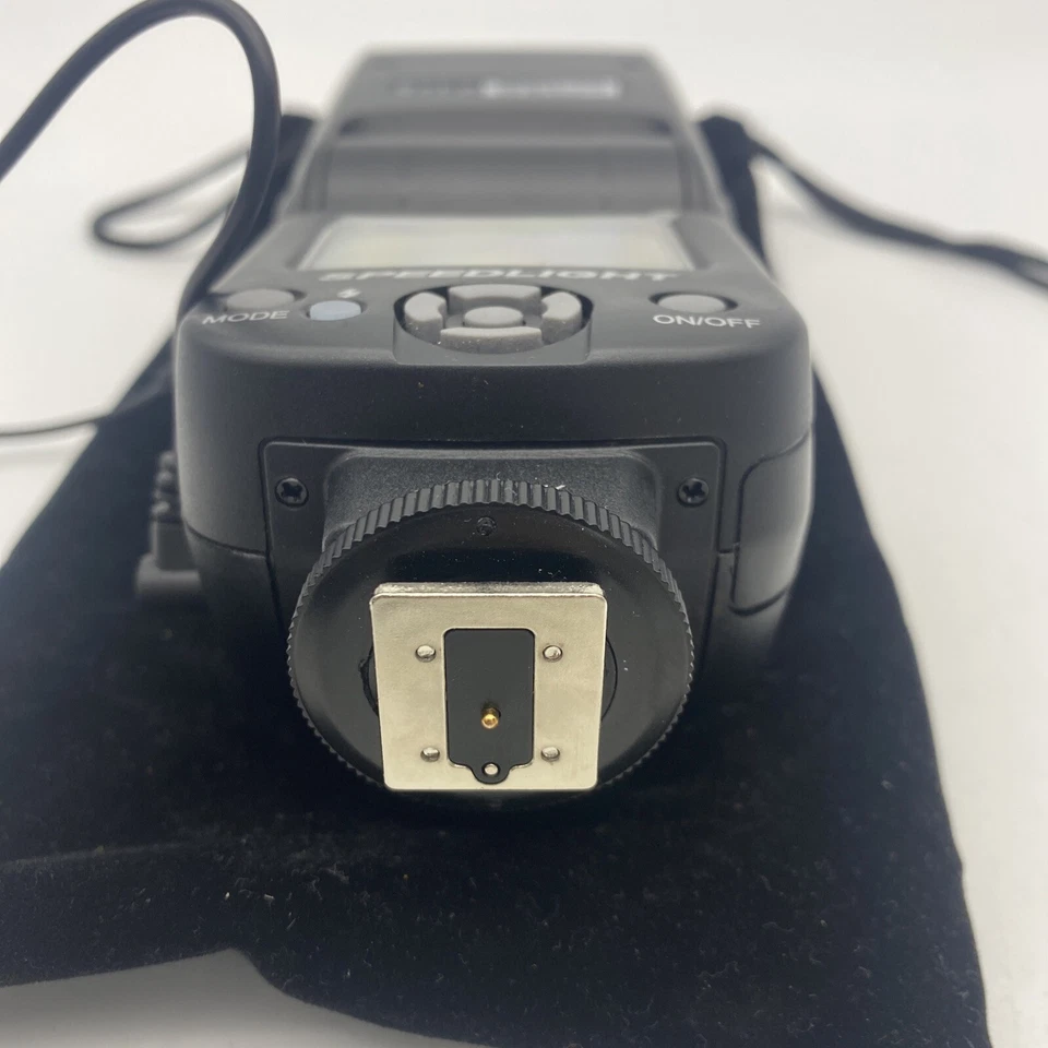 Neewer NW561 LCD Display Flash Speedlite - Image 3 of 4