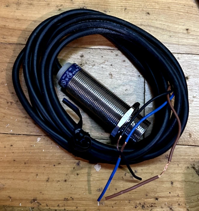 PROXIMITY SENSOR XS618B1PAL2 (NEW) - Image 3 of 3