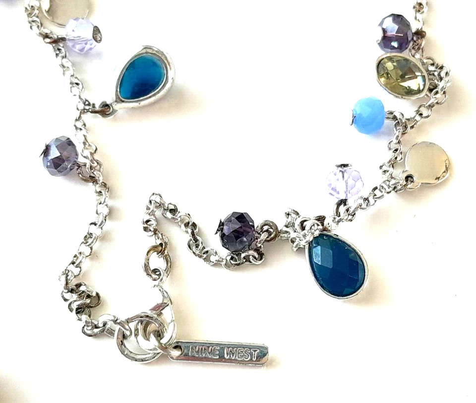Collar largo vintage Nine West tono plata 42" con cristales azules, morados, verdes Foto 2 de 4