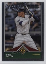 2024 Topps Transcendent Collection Icons Chrome Juan Soto (Batting) #100 1l31