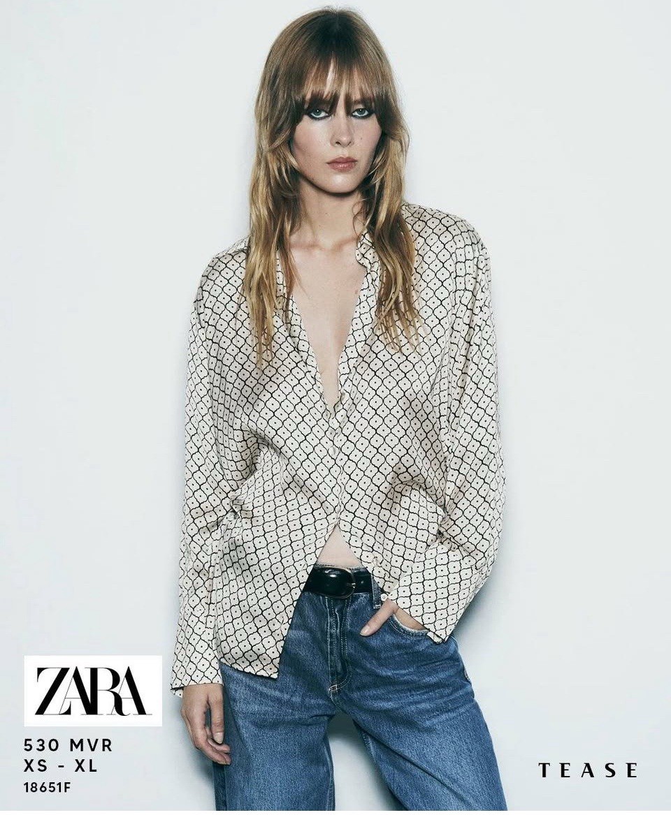 Zara satin polyester geometric print button up si… - image 1