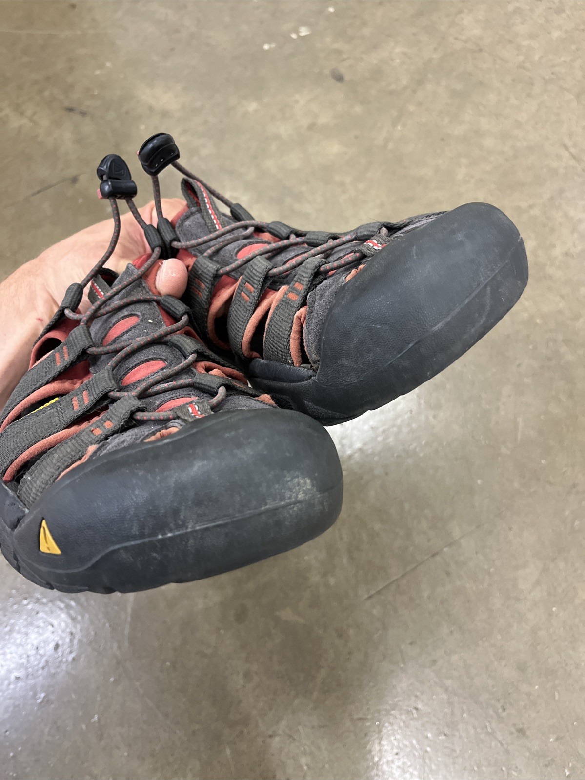 Sandali da trekking KEEN Newport H2 grigio salmone scarpe da spiaggia uomo taglia 12 US