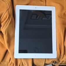 Apple iPad Tablet Silver White 16GB 9.7in Screen Apple iPad Series