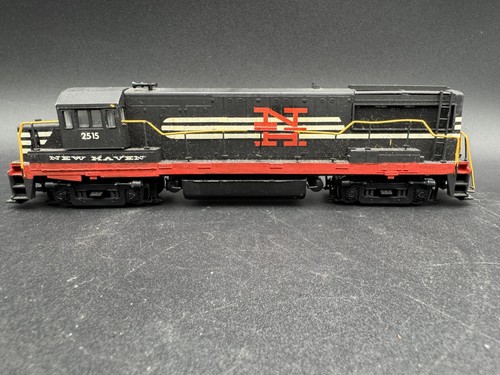 Kato/Stewart Hobbies escala HO U25B personalizado pintado New Haven 2515 probado funciona | Condition: Used