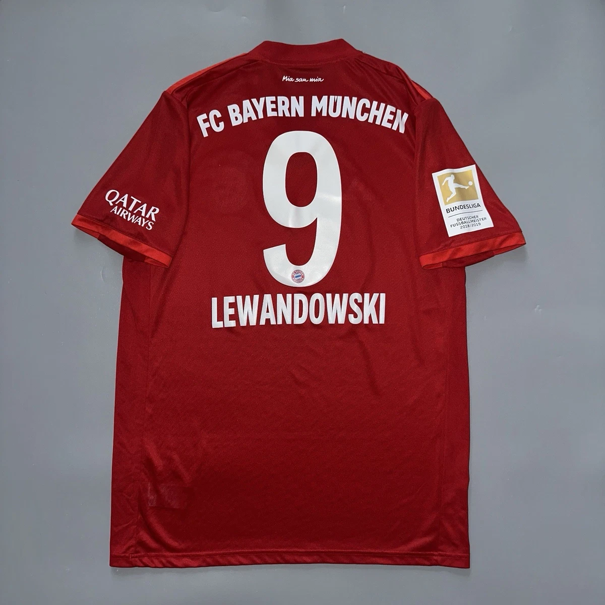 Size L Bayern Munich Red International Club Soccer Fan Apparel and