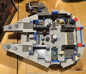 LEGO Star Wars 7190 Millennium Falcon Looks 100% Complete w/Manual  and Mini Fig