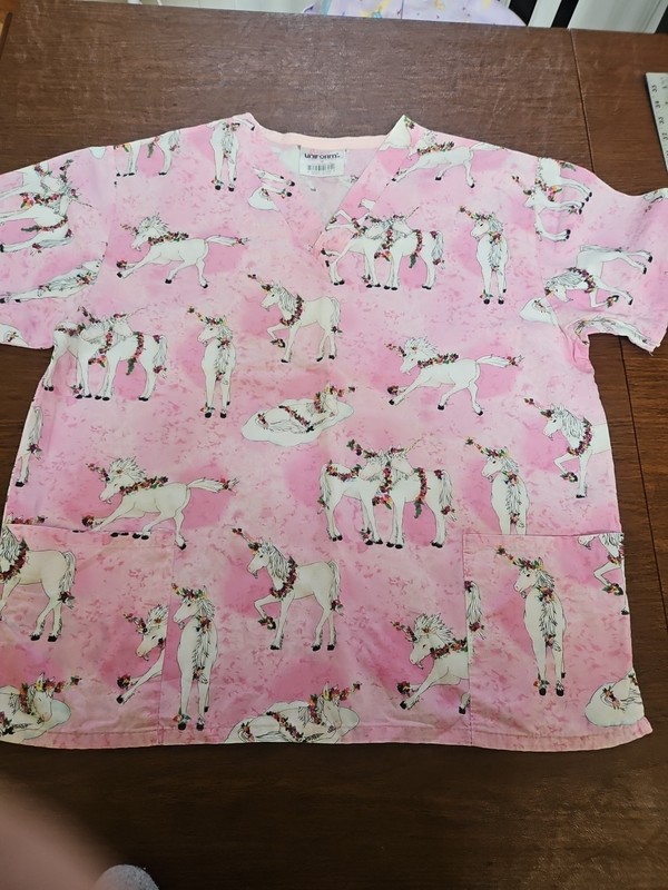 JASSCO UNIFORM  Scrubs Top Women’s M  (Pre-Owned) - Unicorns