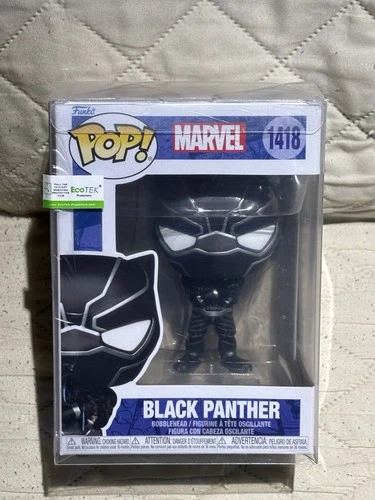 Funko Pop! Marvel Black Panther Vinyl Figure - Black Panther #1418 w/ Protector