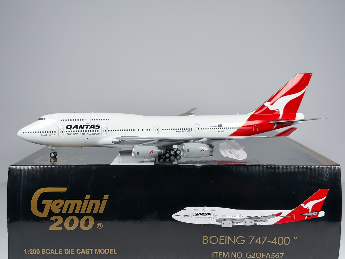 カンタス航空 1/200 BOEING 747-400 / ミニカー，VH-OJC[梱0.1] Boeing