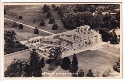 Eine Echt Foto Luftaufnahme Postkarte von Hawtrey's, Savernake Forest. Wiltshire