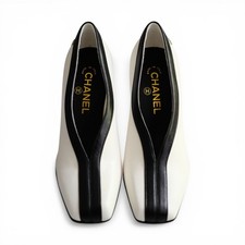 Chanel 26S Pumps Matthieu Blazy's White Lambskin Size 36.5c