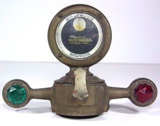 ca1920 BOYCE ARISTOCRAT UNIVERSAL MOTOMETER RADIATOR CAP WITH DOGBONE REFLECTORS