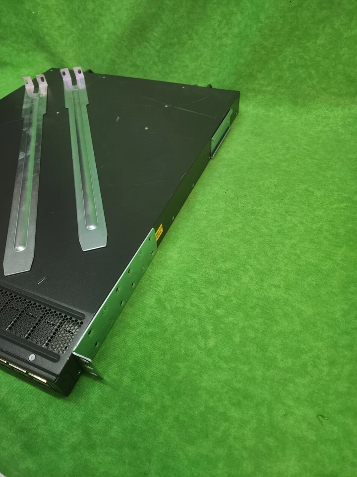 Switch de Tecido Cisco UCS-FI-6332-16UP 40 Portas Dual 650W PSU Rack Kit - Imagem 2 de 4