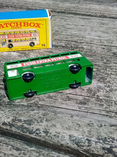 Lesney Matchbox #74 Daimler Bus Esso W/Original Box - Picture 5 of 11