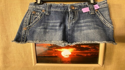 Billabong women’s blue denim distressed skirt size 1 - Picture 3 of 8
