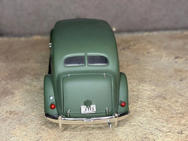 Signature Models, 1936 Chrysler Airflow, 1/32 - Image 4 of 4