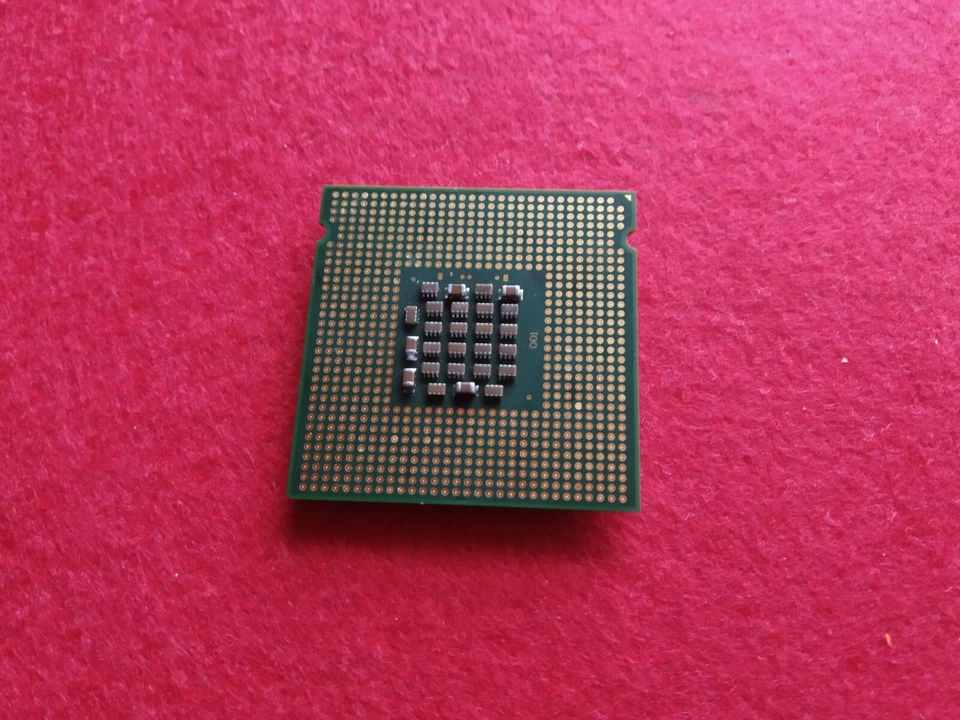 INTEL PENTIUM 4  2,93 GHz LGA 775 1MB CACHE  BUS A 533MHz 64BITS HYPERTRE SL85V - Imagen 2 de 2