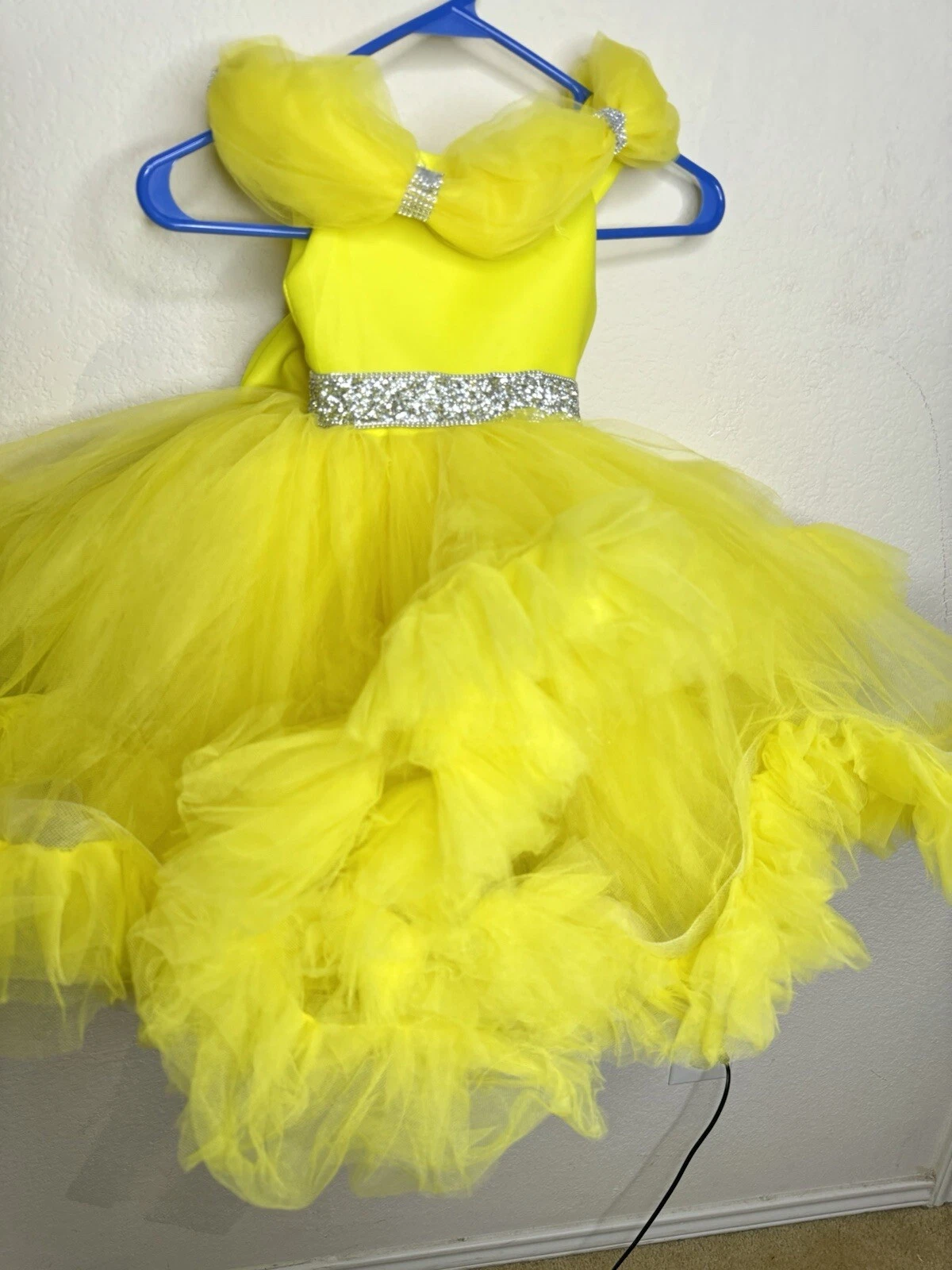Tutus Yellow Dress For Girls, With Tulle Design ,Applique At The Waist