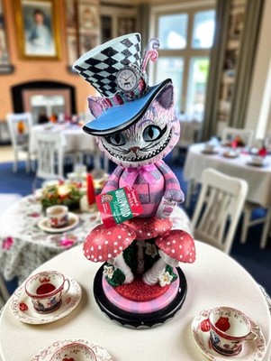 Kurt Adler Hollywood Cheshire Cat Nutcracker Alice Wonderland Mad Hatter NIB 15 