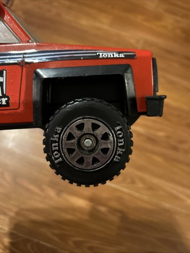 Rare ~ "Tonka" ~ Chevy Truck ~ Road Runner ~ Racing To Win ! ~ Pressed Steel Toy - Picture 4 of 12