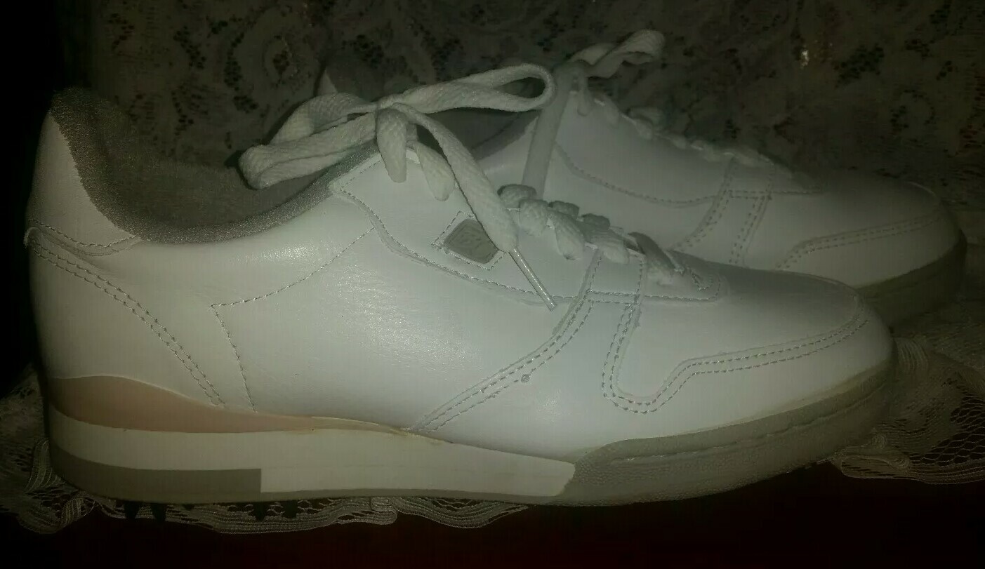 Picture 4 of 12