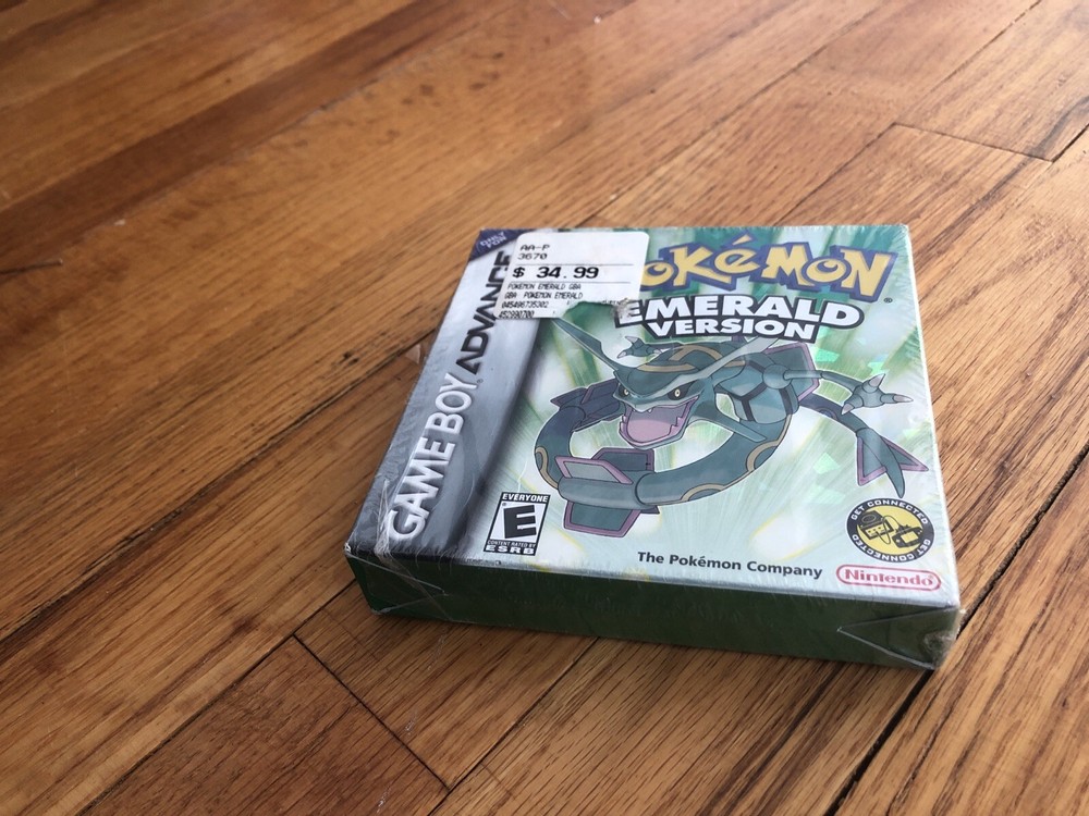 Pokemon: Emerald Version Nintendo Game Boy Advance GBA New Sealed Ripped Side