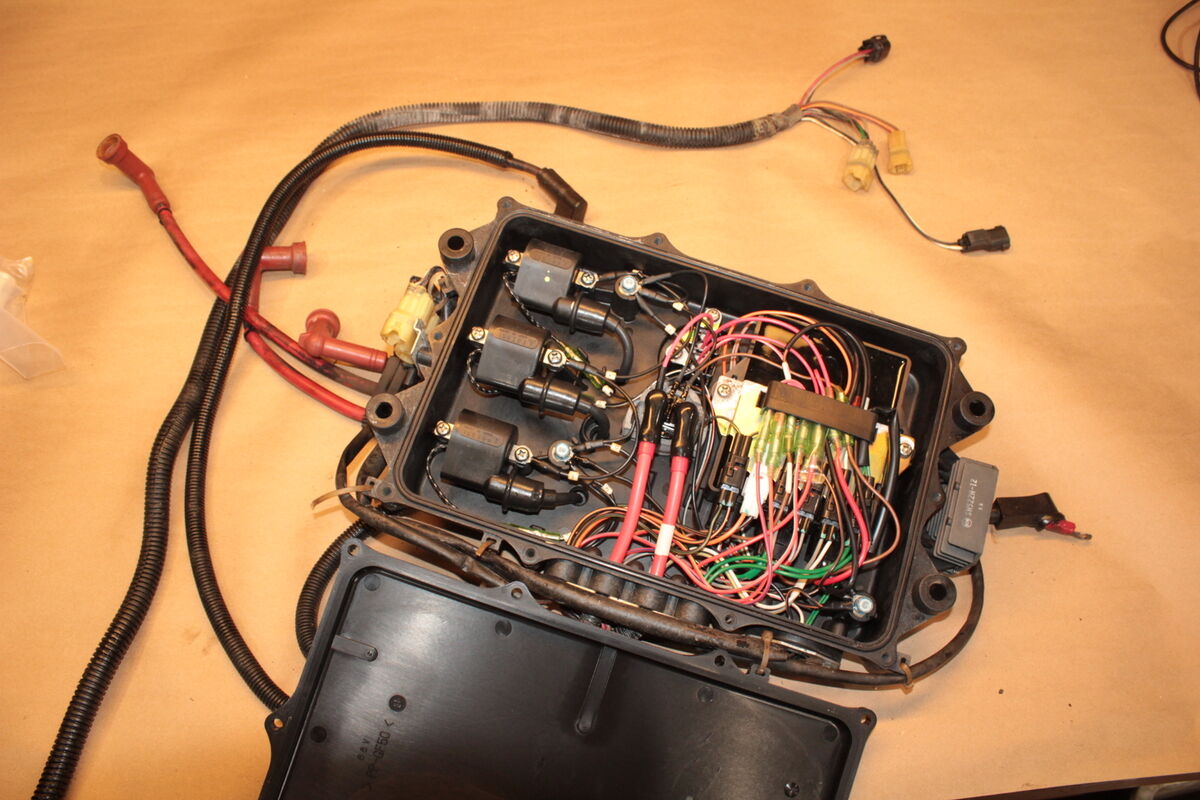 Yamaha 1999-2000 XL1200 Limited Electrical Box ECU CDI Yamaha 1999-2000 XL1200 Limited Electrical Box ECU CDI