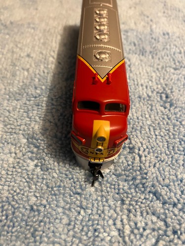 Kato F-7A, N Scale, Santa Fe from Set, DCC Ready, Good Condition - Picture 2 of 4