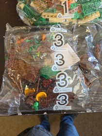 Lego 79003 The Hobbit An Unexpected Gathering - Box Water Damage