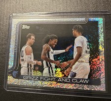 GRIZZ FIGHT AND CLAW 298 HOLOFOIL Sports Trading card 