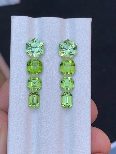 Peridot pairs 9.60 carats - Picture 9 of 10