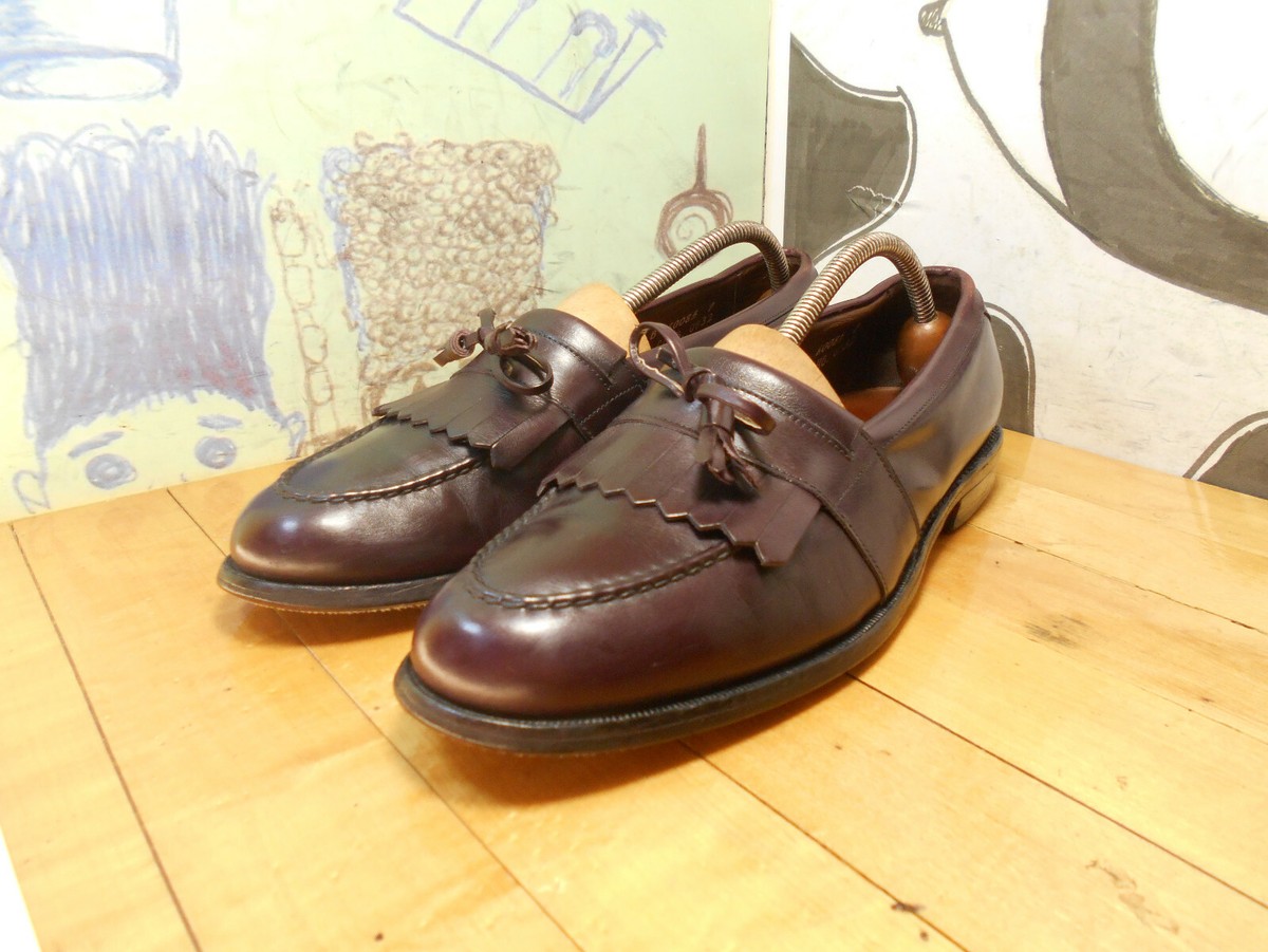Allen Edmonds Chelsea Brown Leather Kiltie Tassel Loafers  display picture 3