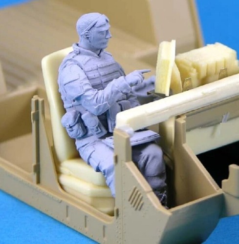 1/35 Soldiers Crew Resting, Resin Model Figure Soldier, Military Themes, Unassembled And Unpainted Kit I.1452838332