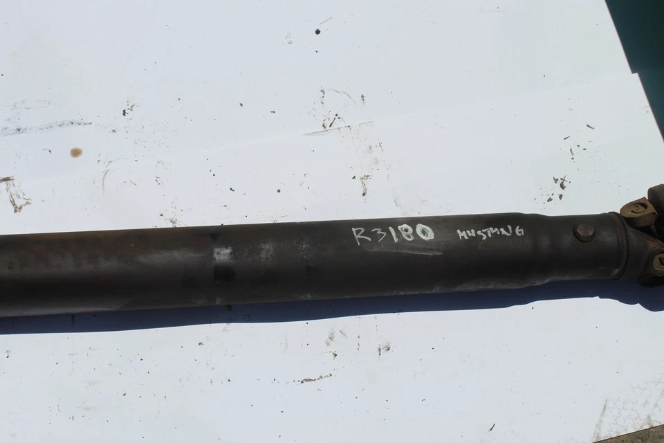 1999-2004 FORD MUSTANG V6 EIXO CARDÃ DE TRANSMISSÃO AUTOMÁTICA NO EIXO DE TRANSMISSÃO R3180 - Imagem 4 de 4