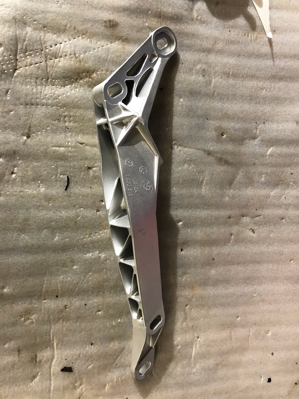 BMW E30 325IX TRANSFER CASE CROSS MEMBER 23711130315 R17S2B2B3 eBay