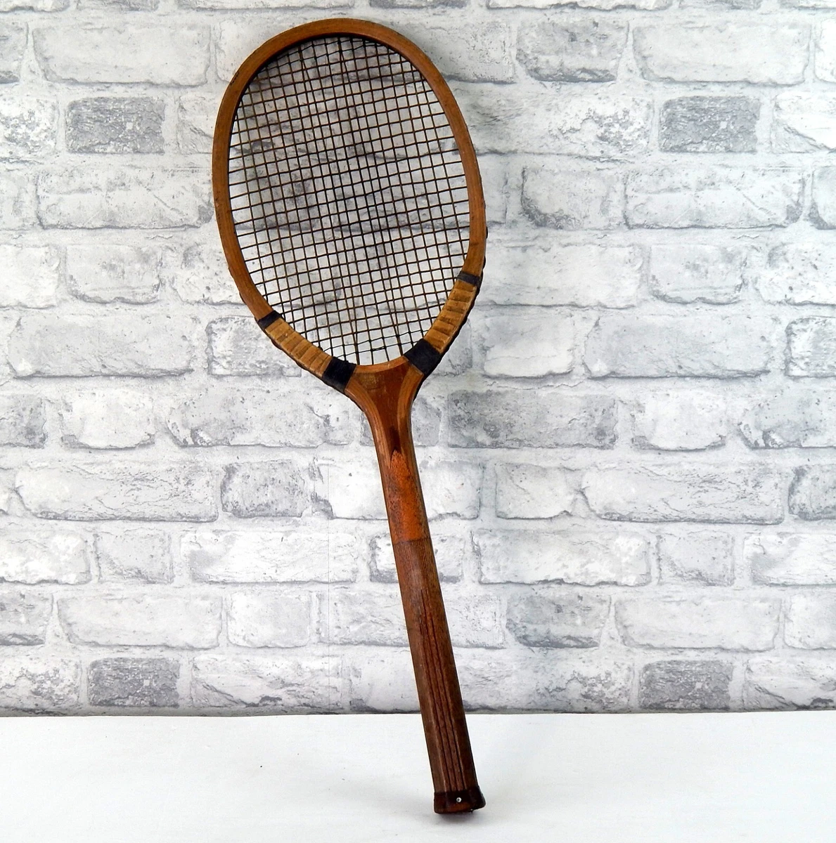 Lawn on sale tennis racket