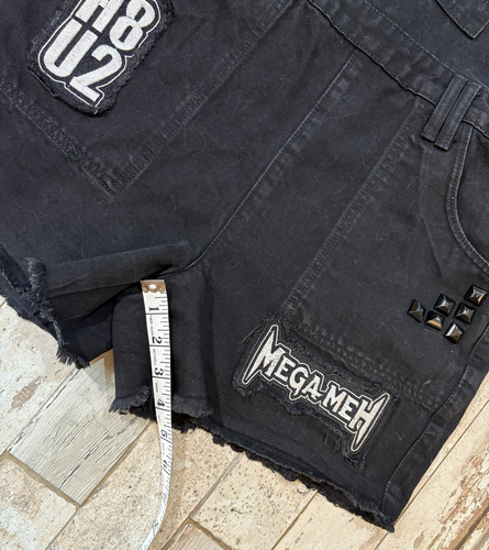 Killstar Cassidy Overall Denim Shorts Patches H8 U2 Distressed w/ studs MEDIUM - 第 7/16 張圖片